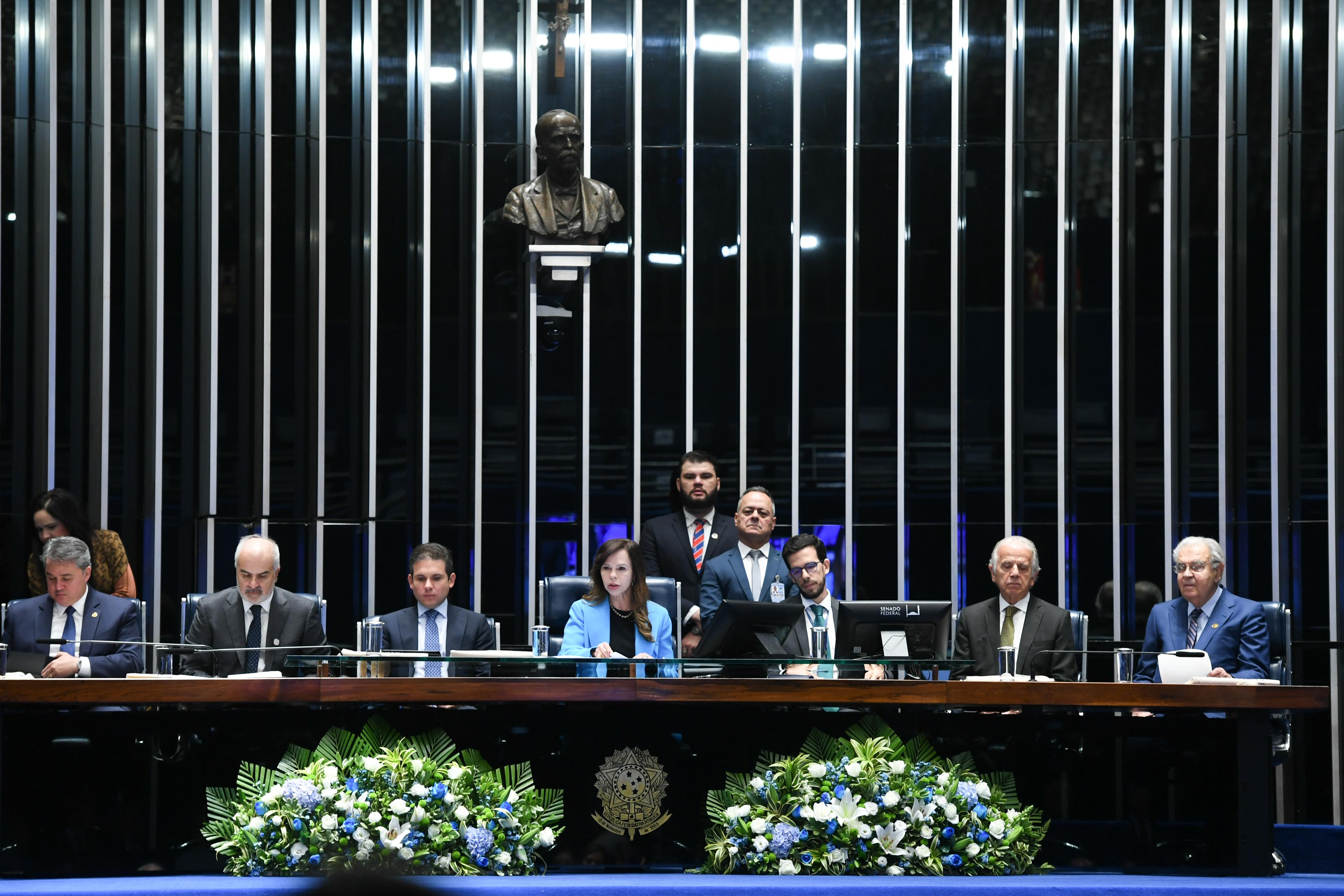 thumb-arranjo-mesa-diretora-flores-diversas-cores-a-escolher-3