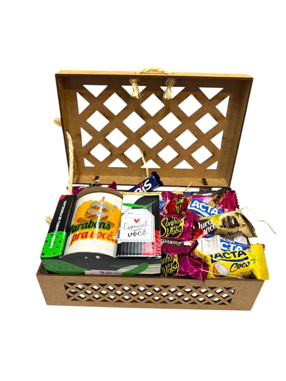 thumb-cesta-em-caixa-pequena-com-chocolates-e-caneca-0