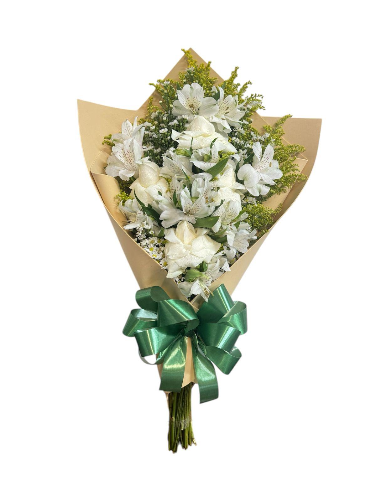 thumb-bracadinha-4-rosas-brancas-mine-buque-0