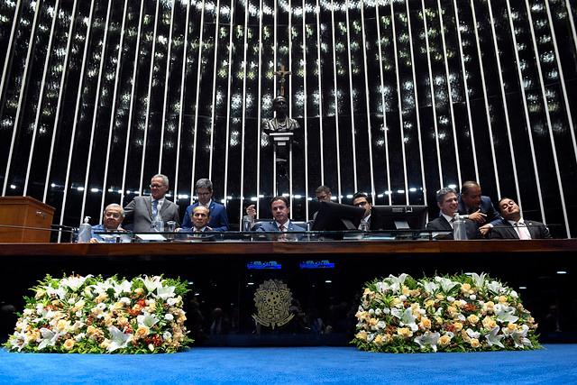 thumb-arranjo-mesa-diretora-flores-diversas-cores-a-escolher-2