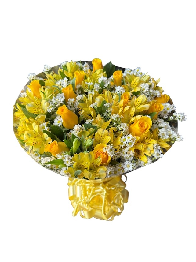 Buque de 12 rosas nacionais amarelo