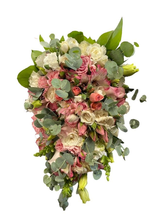 thumb-buque-de-noiva-cascata-de-flores-nobres-0