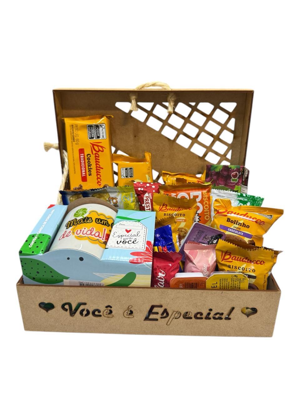 thumb-cesta-em-caixa-p-com-20-itens-e-caneca-2