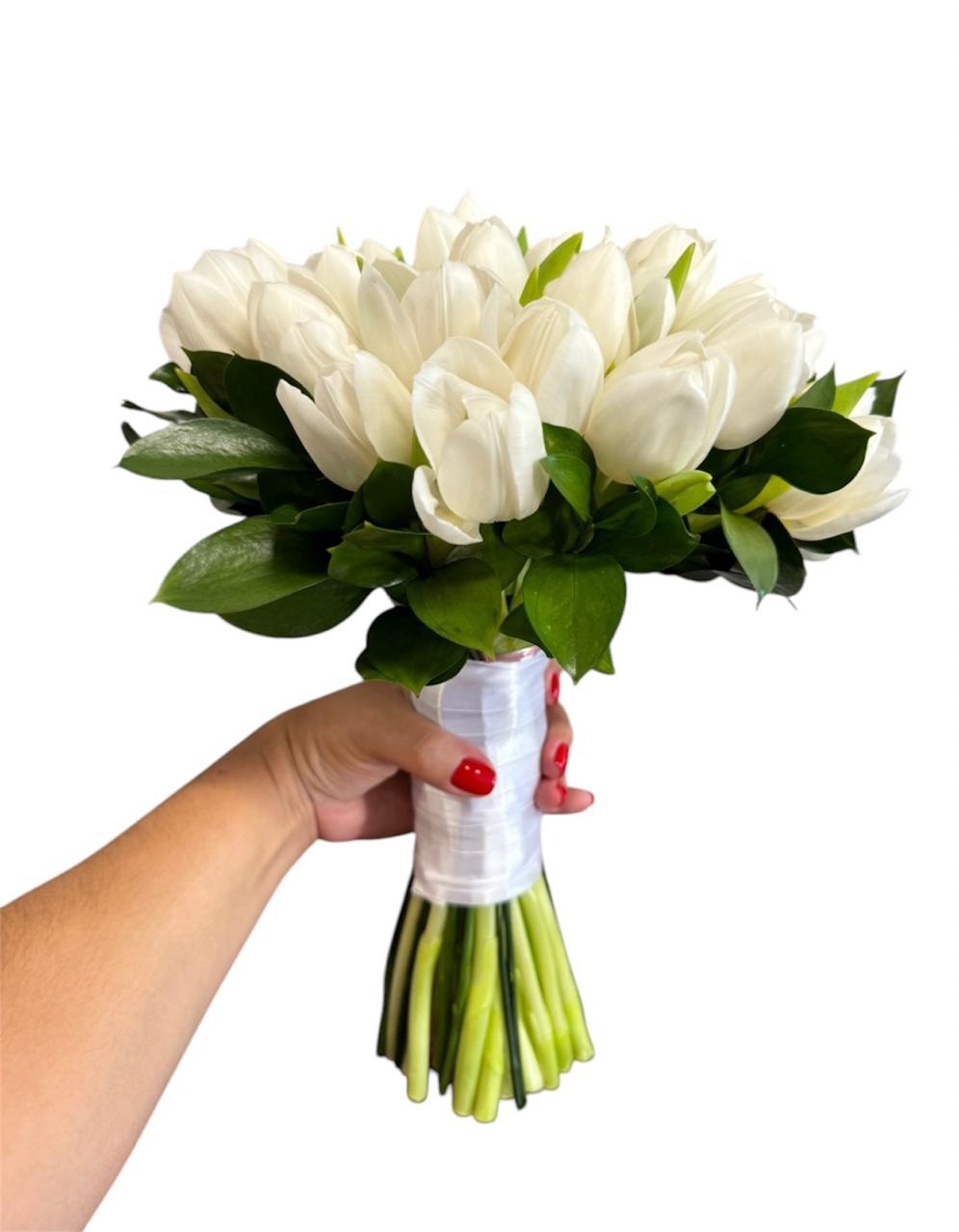 thumb-buque-de-noiva-supremo-de-tulipas-brancas-atencao-somente-pedidos-antecipados-0