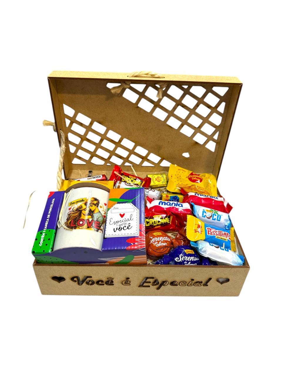 thumb-cesta-em-caixa-pequena-com-chocolates-e-caneca-1