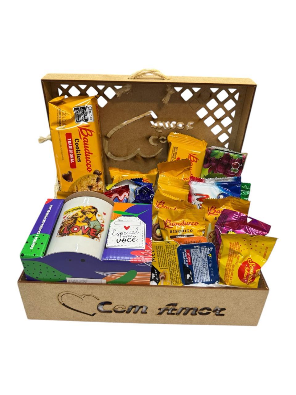 thumb-cesta-em-caixa-p-com-20-itens-e-caneca-1